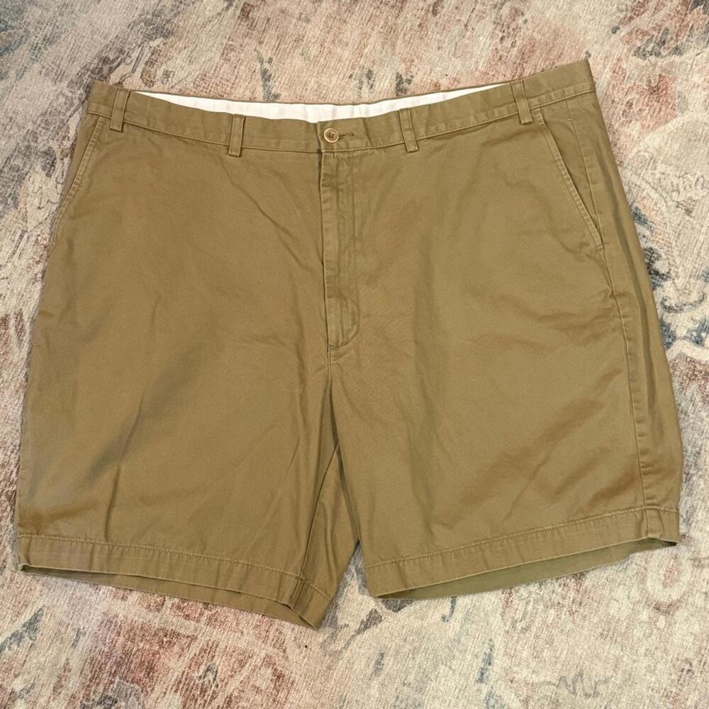 Roundtree & Yorke tan men's khaki chino shorts, waist 46‎ in.